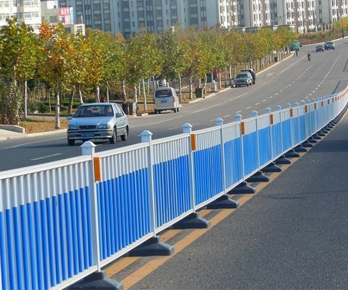 道路中心隔離護(hù)欄